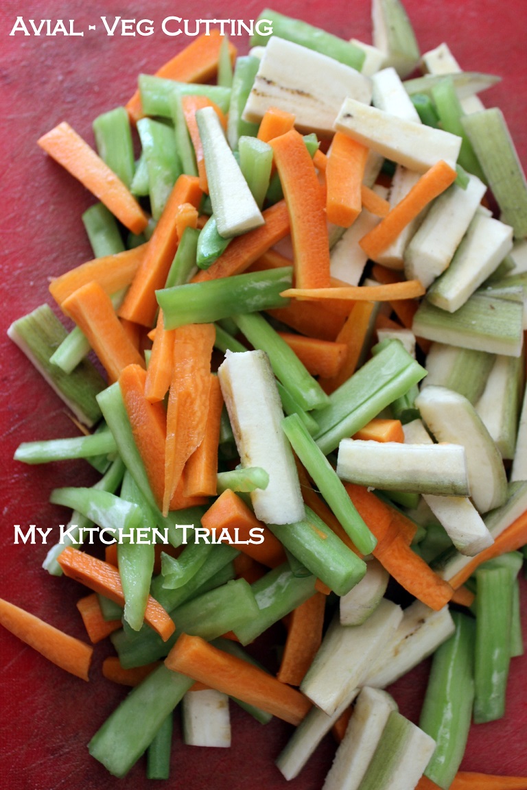 Vegetable cutting & Vendakka Kichadi – Sadya Recipes – My Kitchen Trials